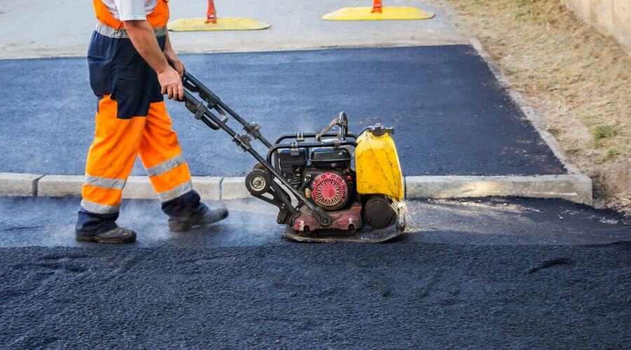 Professional gutter cleaning in Prospect, TN